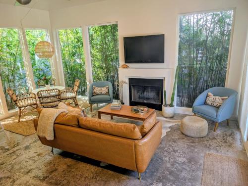 Χώρος καθιστικού στο Central Austin Guest House