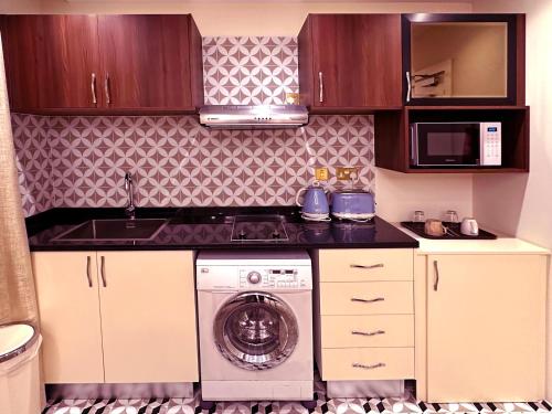 Afbeelding uit fotogalerij van Hotel Majestic Inn - Madinat Khalifa in Doha