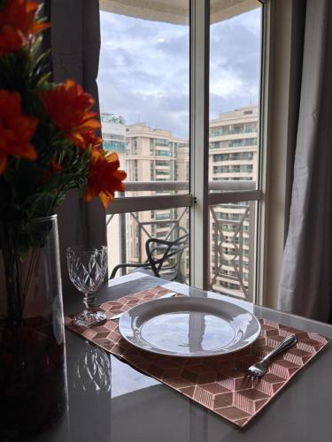 Un balcón o terraza de Flat barra residence-3 pessoas-Fa1204-4