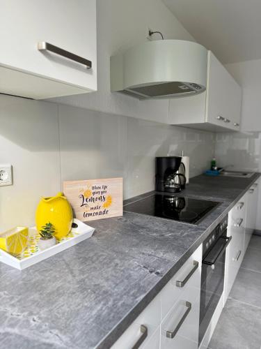 Fotografie z fotogalerie ubytování Stylish 4-Person CityNest Wuppertal Near Hbf v destinaci Wuppertal