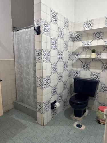 Ένα μπάνιο στο Neoma Houses