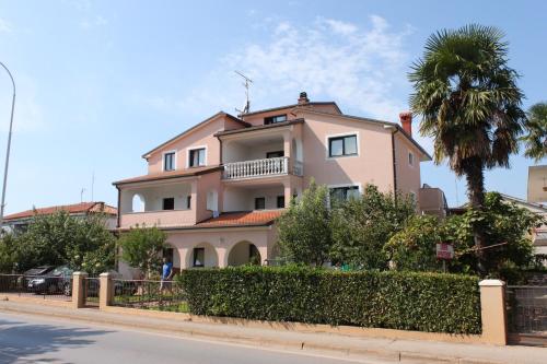 Apartment Umag 6932a