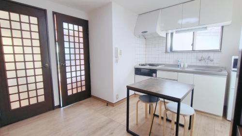 Shinjuku 2bed rooms sunny apart ment#2室1厅阳光公寓#高速无限制网路2X1