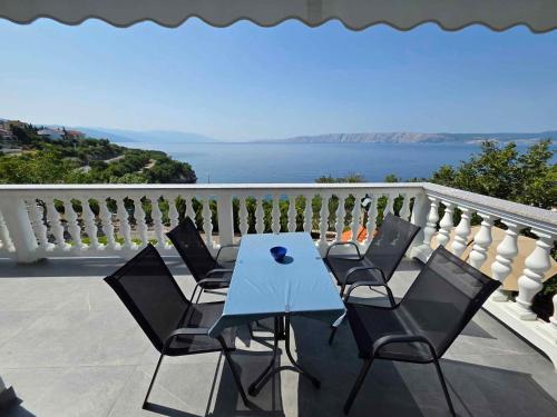 Apartment in Novi Vinodolski 44639