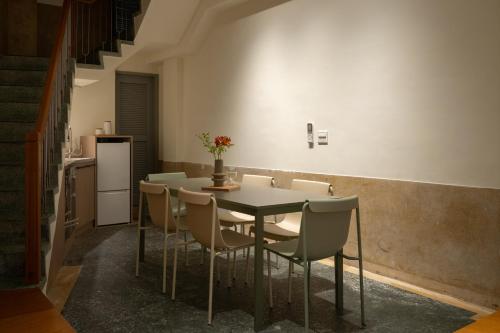 Kuchyň nebo kuchyňský kout v ubytování 那間小宅