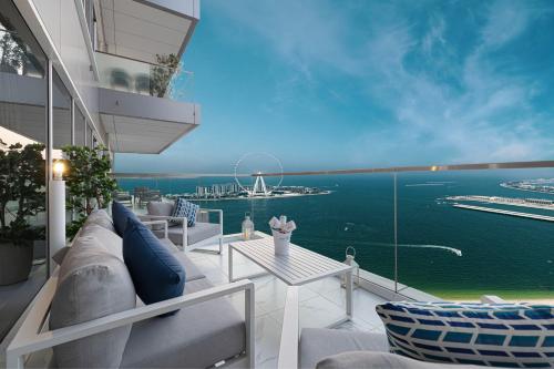 La Brisa Exclusive 3BHK at 1JBR Sea Palm Royal Atlantis Burj AlArab View with Private Beach and Pool By La Brisa Dubai