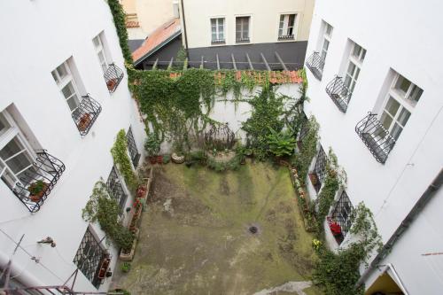 El edificio en el que está el departamento
