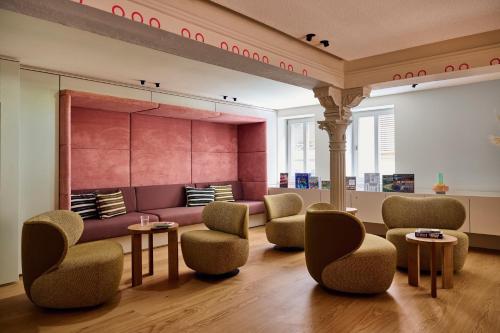 Posezení v ubytování LUIS Boutique Hotel