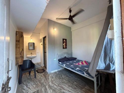 Giường trong phòng chung tại Patrem's Guest House