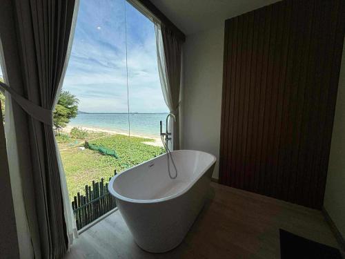 Koupelna v ubytování C smile samed resort