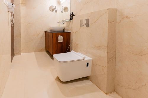 Koupelna v ubytování La Nicholas Lake View by Summit Hotels