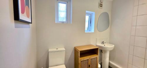 Claude Road Apartments by Switchback Stays photo 9