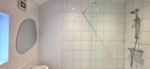Claude Road Apartments by Switchback Stays photo 18