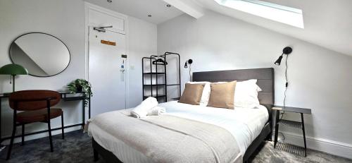 Claude Road Apartments by Switchback Stays photo 34