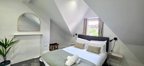 Claude Road Apartments by Switchback Stays photo 11