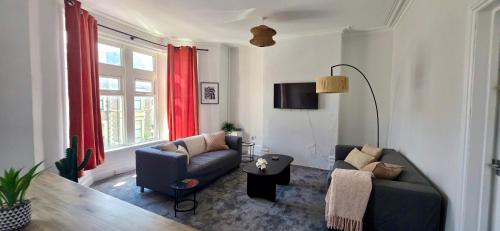 Claude Road Apartments by Switchback Stays photo 6