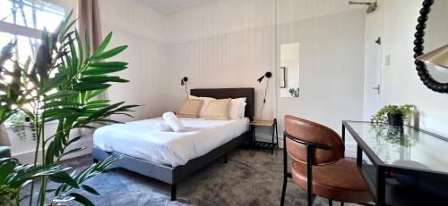 Claude Road Apartments by Switchback Stays photo 8