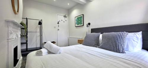 Claude Road Apartments by Switchback Stays photo 41