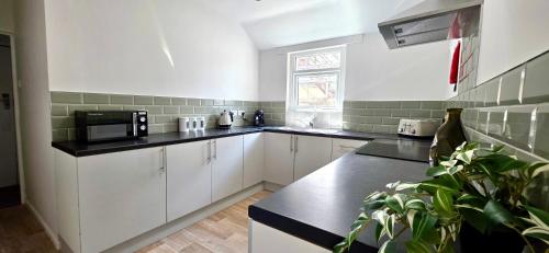 Claude Road Apartments by Switchback Stays photo 5