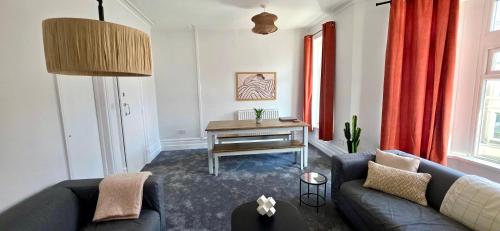 Claude Road Apartments by Switchback Stays photo 38