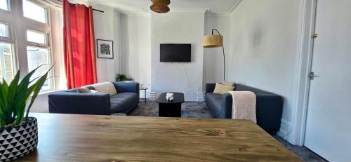 Claude Road Apartments by Switchback Stays photo 44