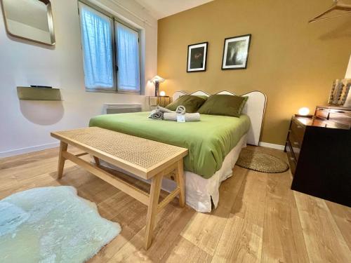 Postel nebo postele na pokoji v ubytování " Le Petit Venise " Centre Ville - Wifi - TV