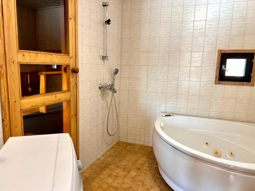 Koupelna v ubytování Himos Mökki