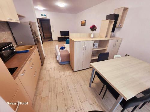 Billede fra billedgalleriet på Marina Breeze - Beach Pool Spa Resort Jacuzzi Pool Sauna i Mamaia Nord, Năvodari