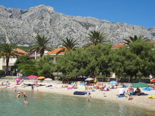 Apartments Frano i Franka by the Sea
