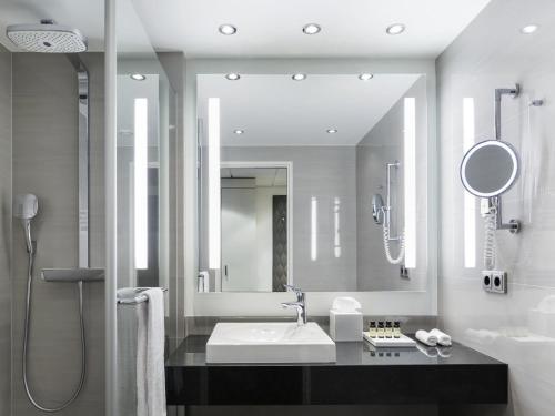 Ένα μπάνιο στο Pullman Berlin Schweizerhof