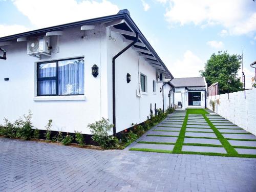 Billede fra billedgalleriet på C'est La Vie Guest House i Duvhapark