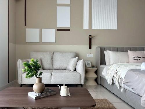 Postel nebo postele na pokoji v ubytování Elegant Studio - Upscale Neighbourhood of Hartamas