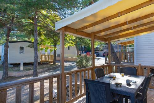 Camping La Pinède