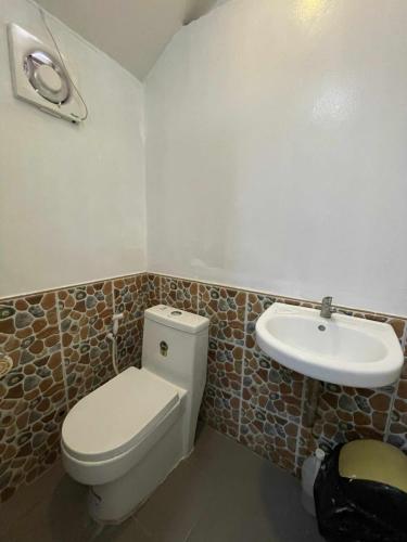 Un baño de Chia's Beach House Siargao