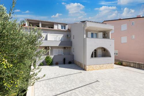 Apartments Crnekovic X Frankopanska