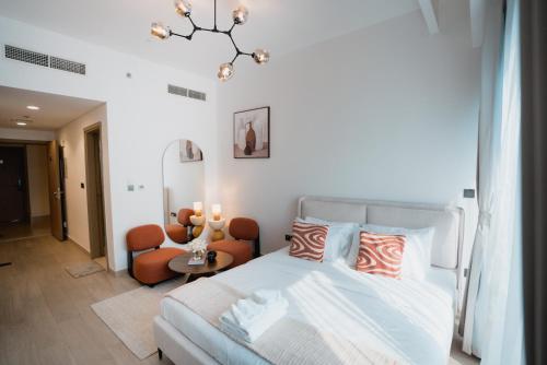 Azizi Riviera Modern Studio Near Downtown
