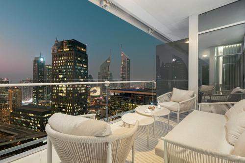 Burj Daman By Luxe Living - Future Museum & Emirates Towers Views