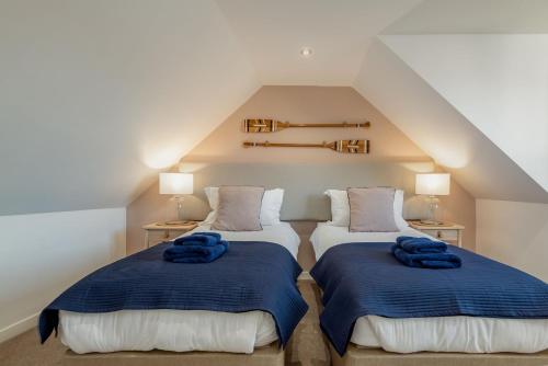 Postel nebo postele na pokoji v ubytování Anderson's Neuk