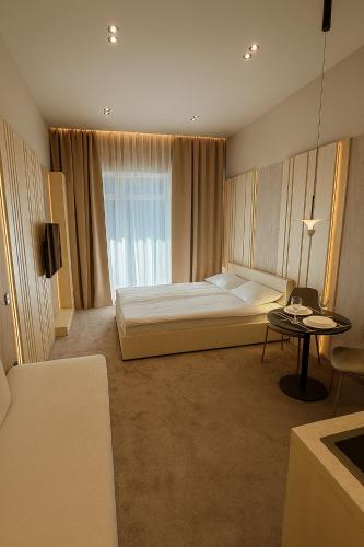 Postel nebo postele na pokoji v ubytování Luxury Apartments BUDAPEST 2