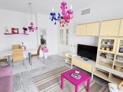 Chic 1 Bedroom Holiday Apartment in Calle Timón