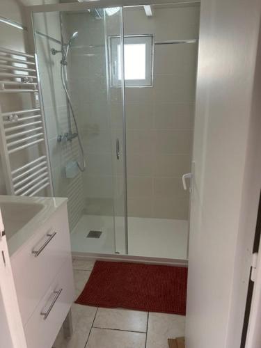 Ένα μπάνιο στο Detached house for 5 people