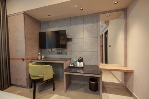 Phòng tắm tại Hotel Sharda Residency