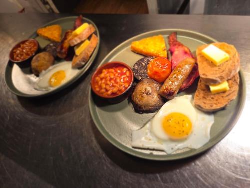 Mad på kroen eller i nærheden