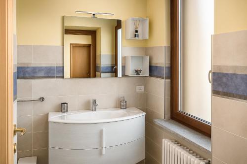 Koupelna v ubytování Le Colline di Maggiora B&B