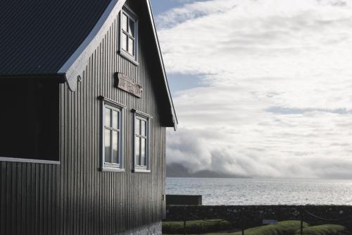 Toftarstova - Seaview - Historic - 3BR House