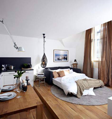 Postel nebo postele na pokoji v ubytování KönigsSCHLAF No4 - Die schicke Designerwohnung in Konstanz