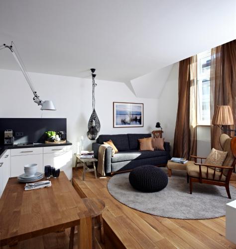 Posezení v ubytování KönigsSCHLAF No4 - Die schicke Designerwohnung in Konstanz