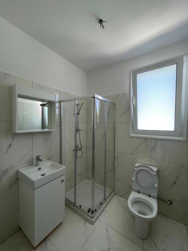 Ένα μπάνιο στο Eleftheriou Court