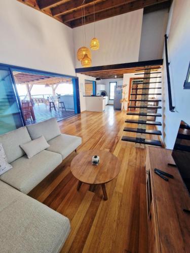 Istumisnurk majutusasutuses La Case Bleue