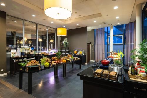 Jídlo v hotelu nebo okolí